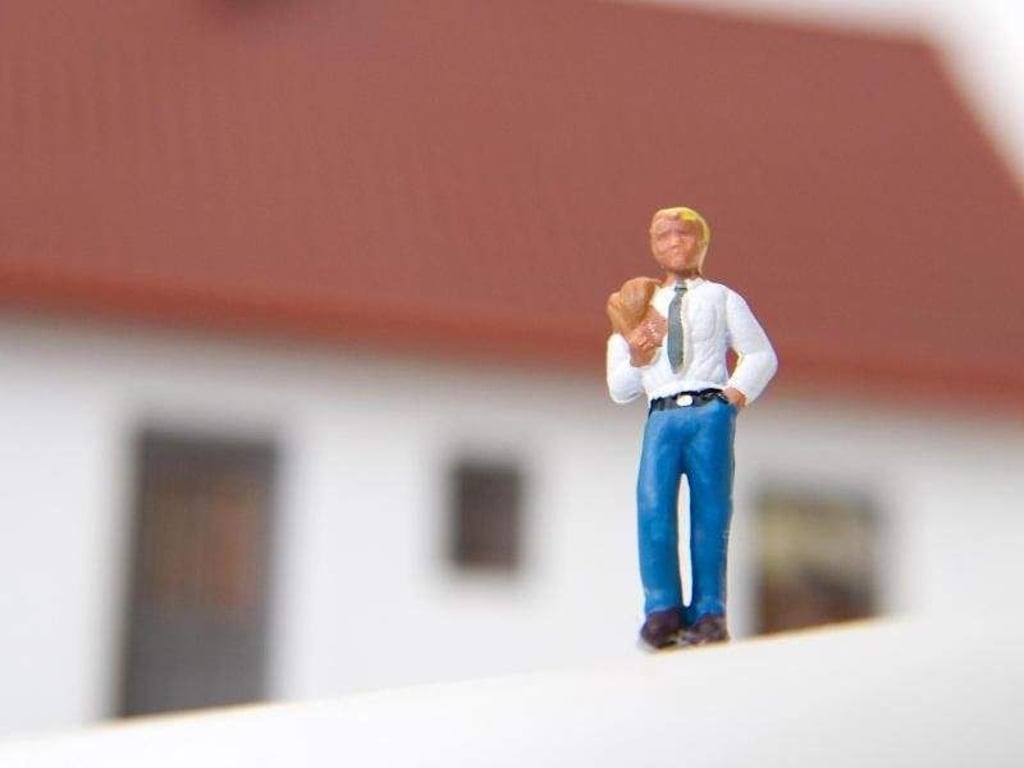 Auch Singles erfüllen sich den Traum von der eigenen Immobilie. Die Finanzierung müssen sie allein stemmen. Foto: Andrea Warnecke