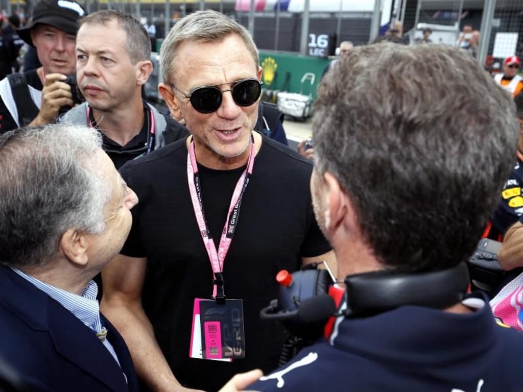 James-Bond-Darsteller Daniel Craig trifft an der Rennstrecke ein. Foto: Martin Rickett/PA Wire