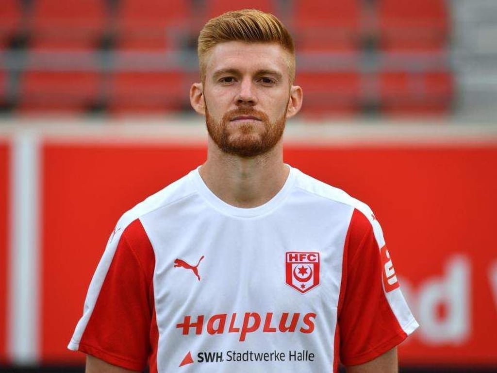 Mathias Fetsch während des Fototermins zur Saison 2017/18. Foto: Hendrik Schmidt/Archiv