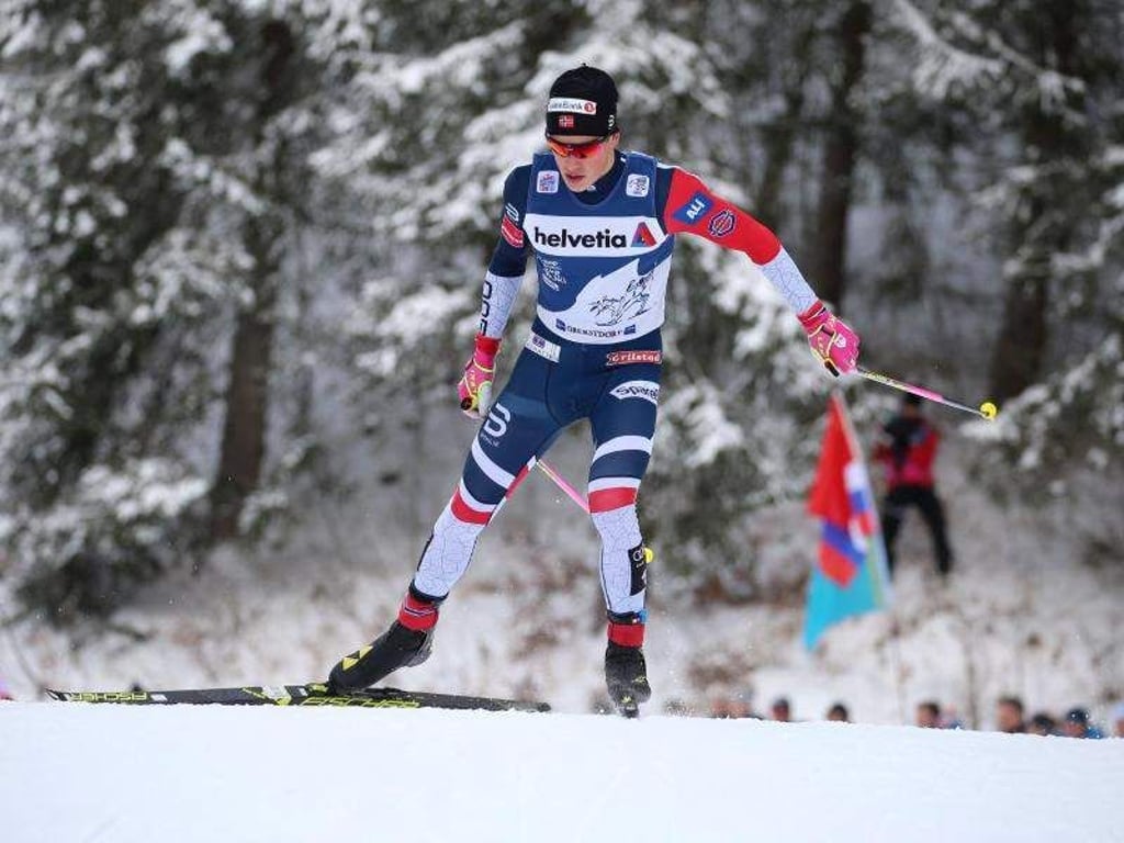 Der dreifache Olympiasieger Klaebo gewann im Massenstart über 15 Kilometer. Foto: Karl-Josef Hildenbrand
