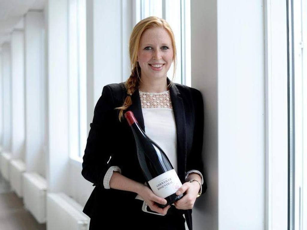 Julia Bertram wurde von den Kritikern des Gault Millau WeinGuide Deutschland 2016 zur «Entdeckung des Jahres» gekürt. Foto: Susann Prautsch