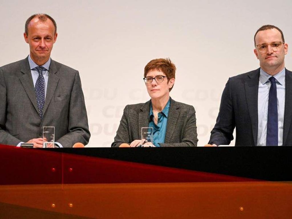 Friedrich Merz (alle CDU,l-r), Annegret Kramp-Karrenbauer und Jens Spahn. Foto: Axel Heimken/Archiv