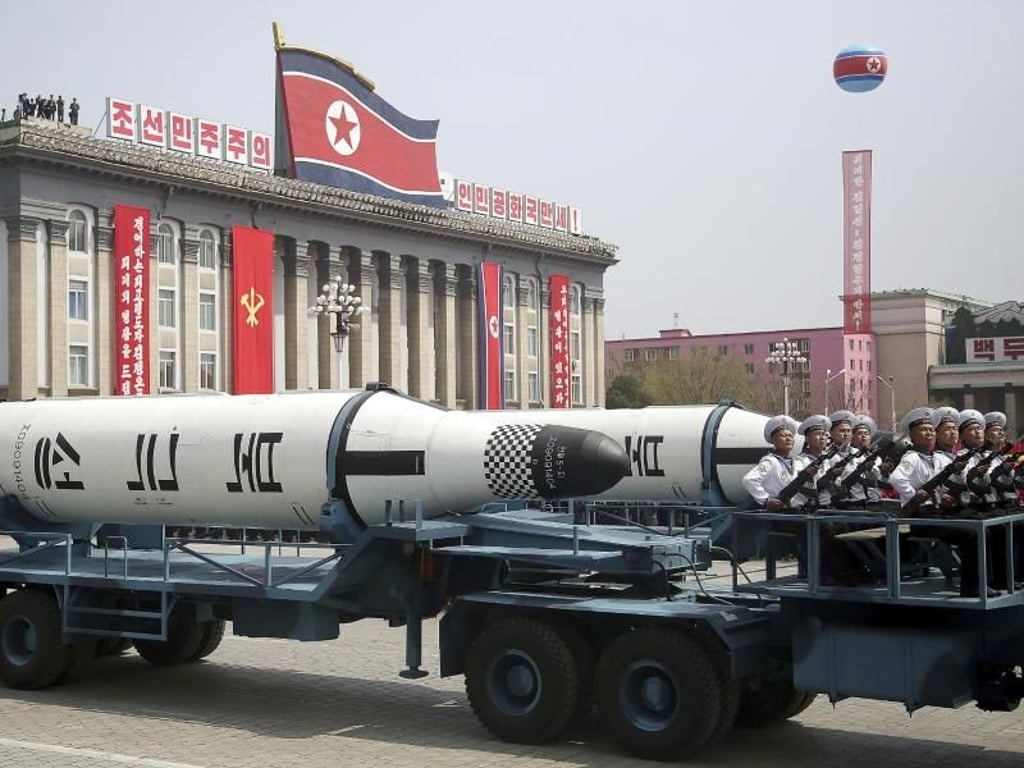 Ballistische Raketen bei einer Militärparade in Pjöngjang. Foto: Wong Maye-E