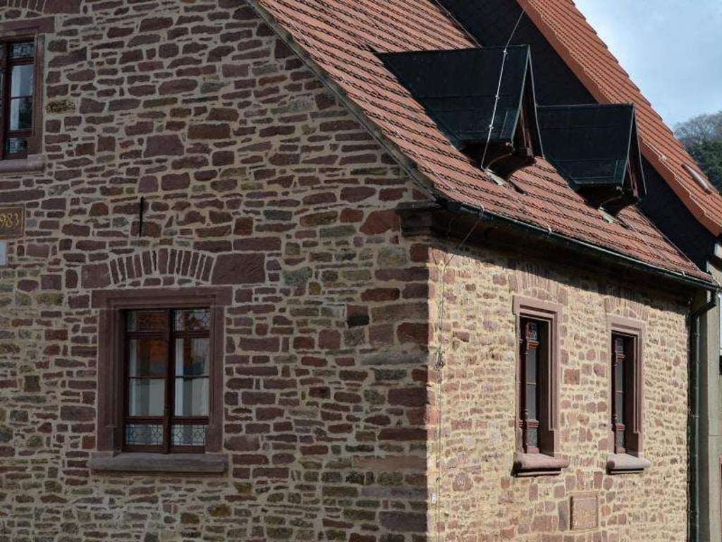 Blick auf Martin Luthers Elternhaus in Mansfeld (Sachsen-Anhalt). Foto: Hendrik Schmidt/Archiv