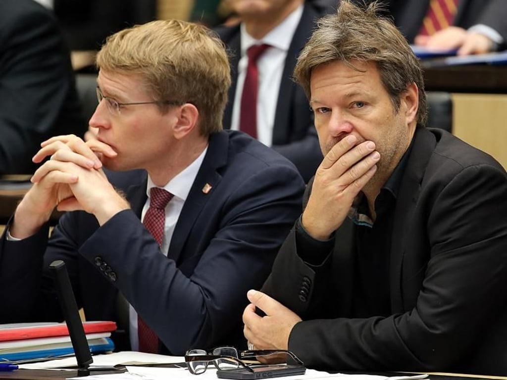Da der neue Bundestag noch keine Gesetze verabschiedet hat und sich eine neue Bundesregierung noch nicht gebildet hat, fehlen die sonst üblichen Gesetzentwürfe und Beschlüsse. Foto: Wolfgang Kumm