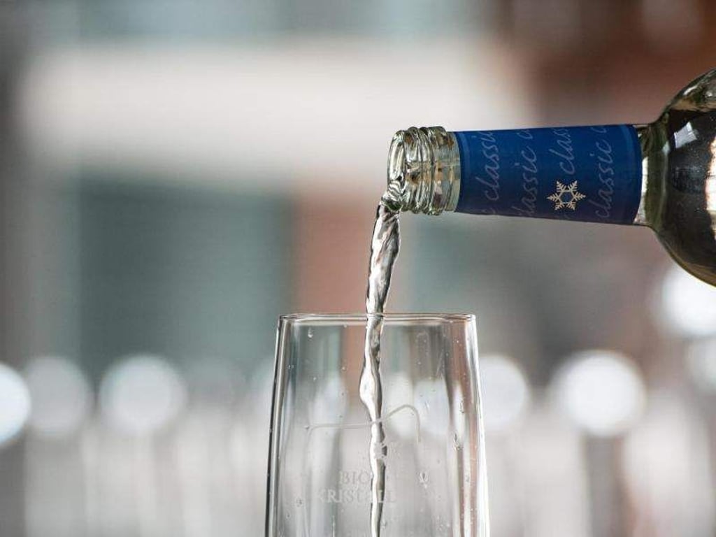Bio-Mineralwasser wird sehr streng kontrolliert. Foto: Armin Weigel