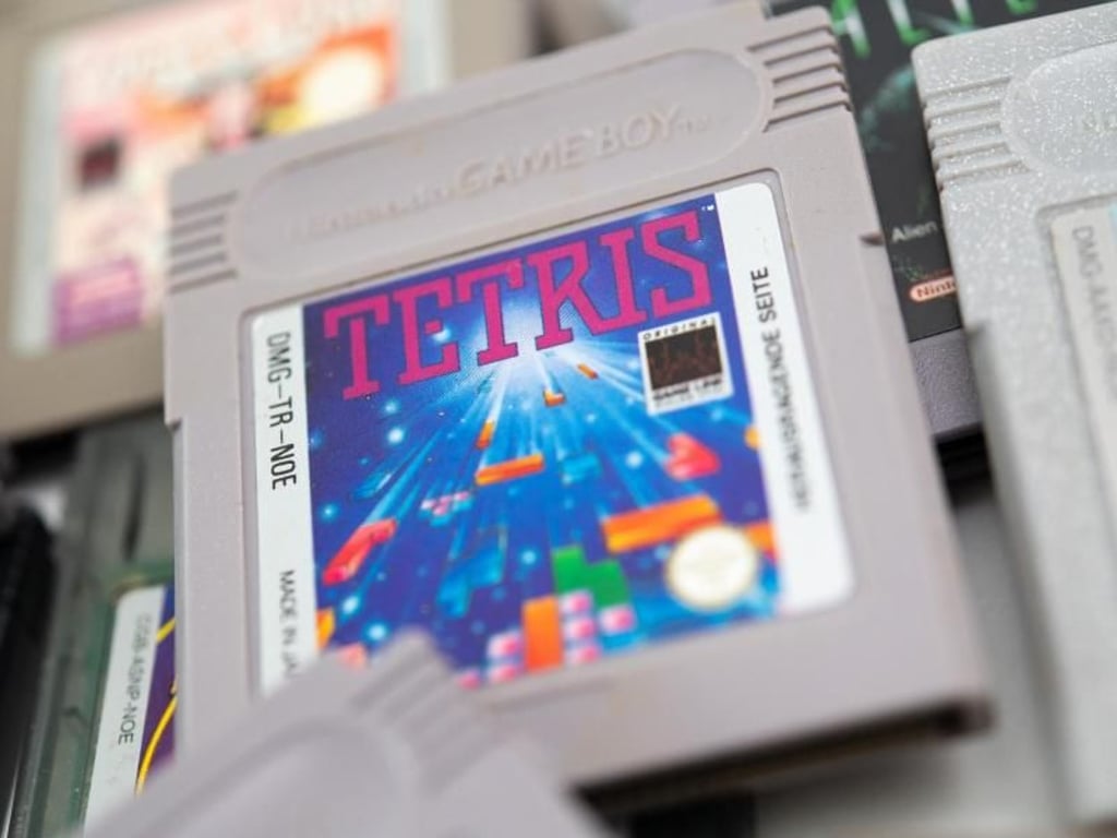 Klötzchenspiel-Klassiker: «Tetris» gab es beim Game Boy gleich dazu. Foto: Andrea Warnecke