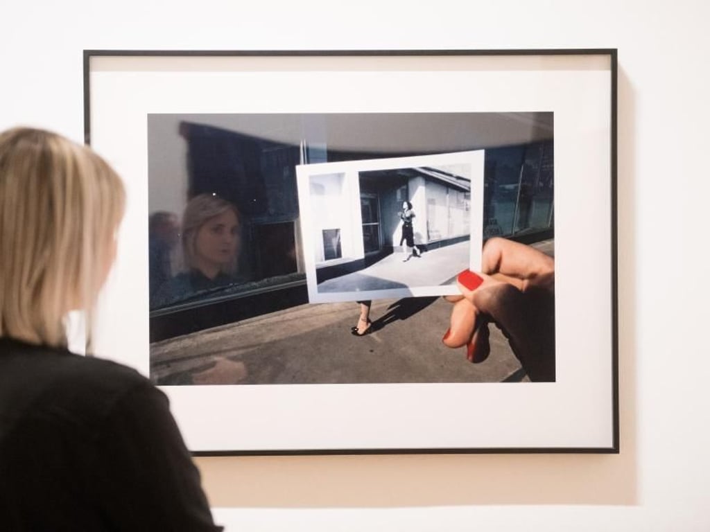 «Charles Jourdan» (1978) von Guy Bourdin. Foto: Daniel Reinhardt