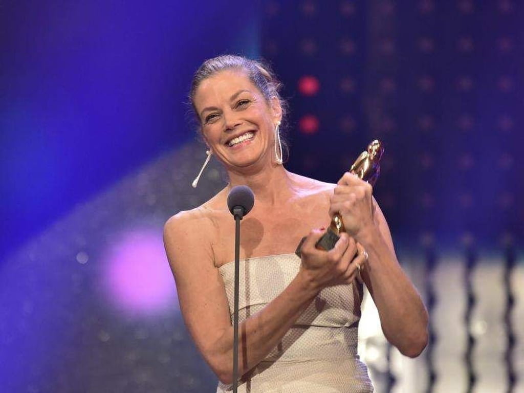 Marie Bäumer freute sich über den Preis in der Kategorie "Beliebteste Schauspielerin Kino/TV-Film". Foto: Hans Punz
