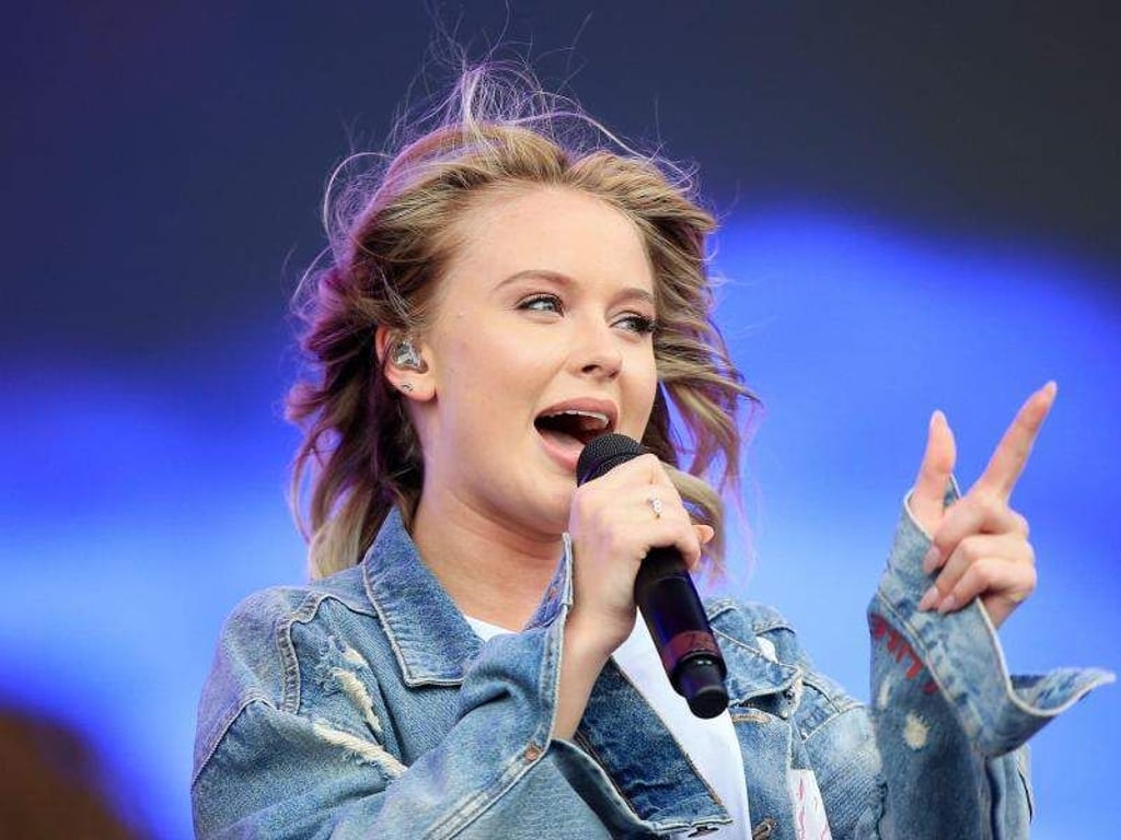 Die schwedische Sängerin Zara Larsson wäre gerne in einem anderen Jahrzehnt aufgewachsen. Foto: Danny Lawson