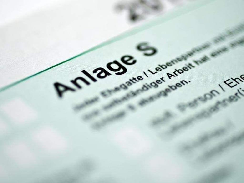 Die Anlage S der Steuererklärung ist wichtig für Selbstständige. Foto: Matthias Hübner