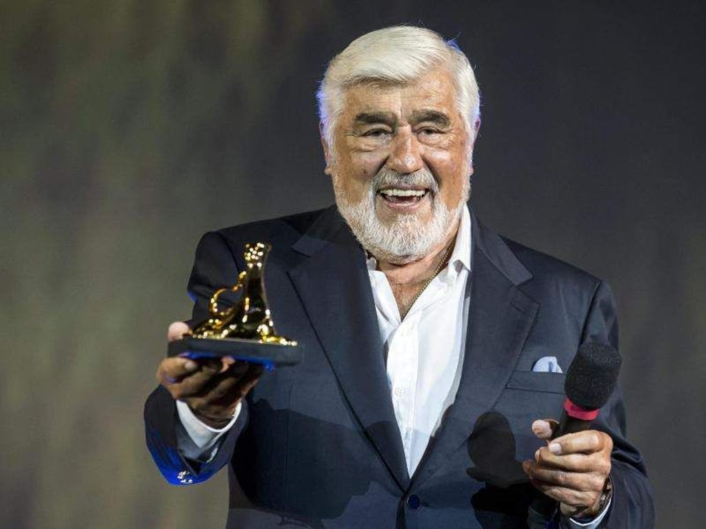 Mario Adorf teilt sein Zuhause jetzt mit einem Leoparden. Foto: Alexandra Wey