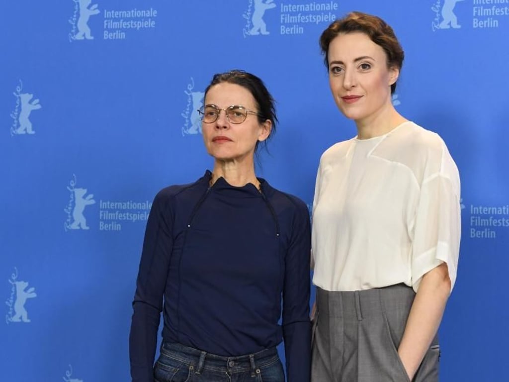 Regisseurin Angela Schanelec und Schauspielerin Maren Eggert stellten ihren Film «Ich war zuhause, aber» auf der Berlinale vor. Foto: Ralf Hirschberger
