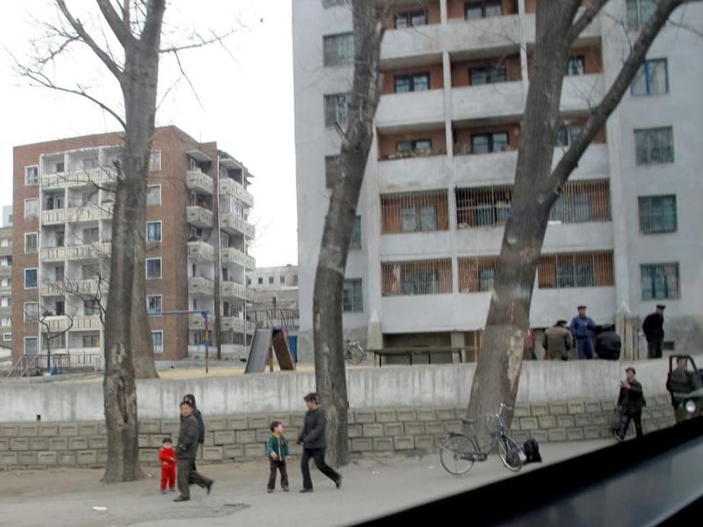Tristes Wohnviertel in Pjöngjang: Kim will sich auf den wirtschaftlichen Aufbau seines armen Landes konzentrieren. Foto: Ulrike John