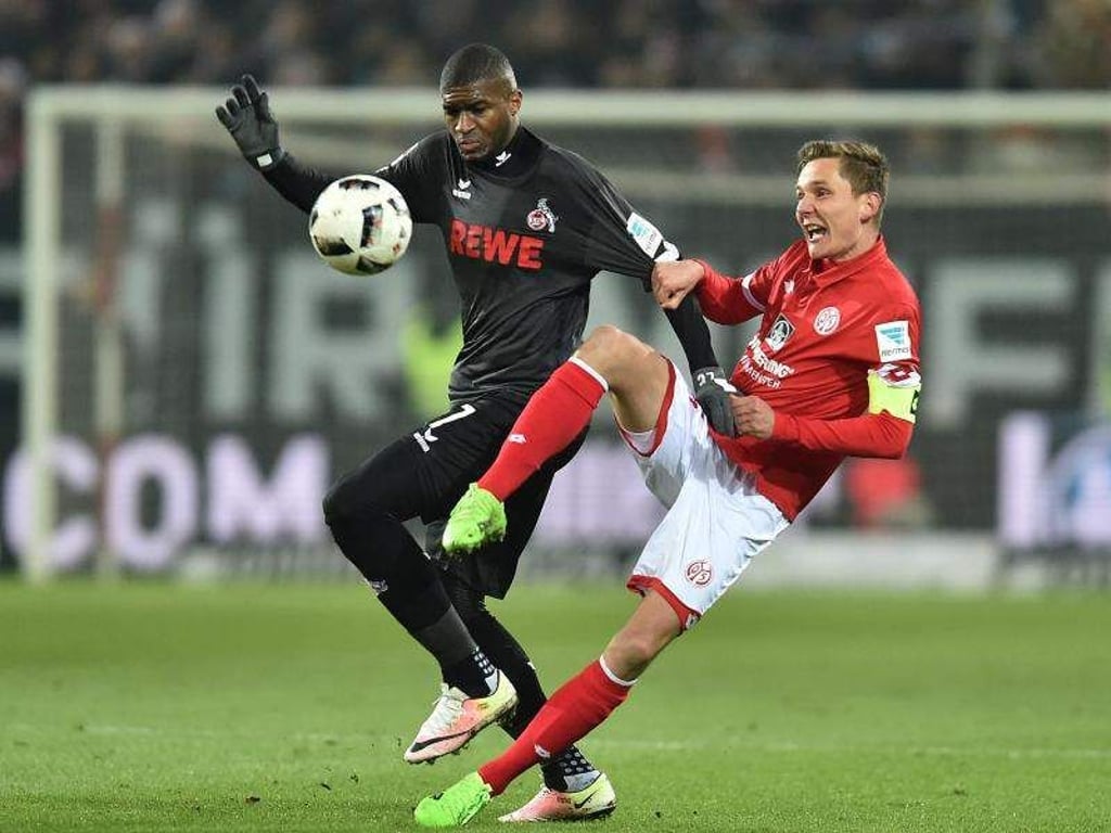 Anthony Modeste (l) kann sich eine Rückkehr in die Bundesliga vorstellen. Foto: Torsten Silz