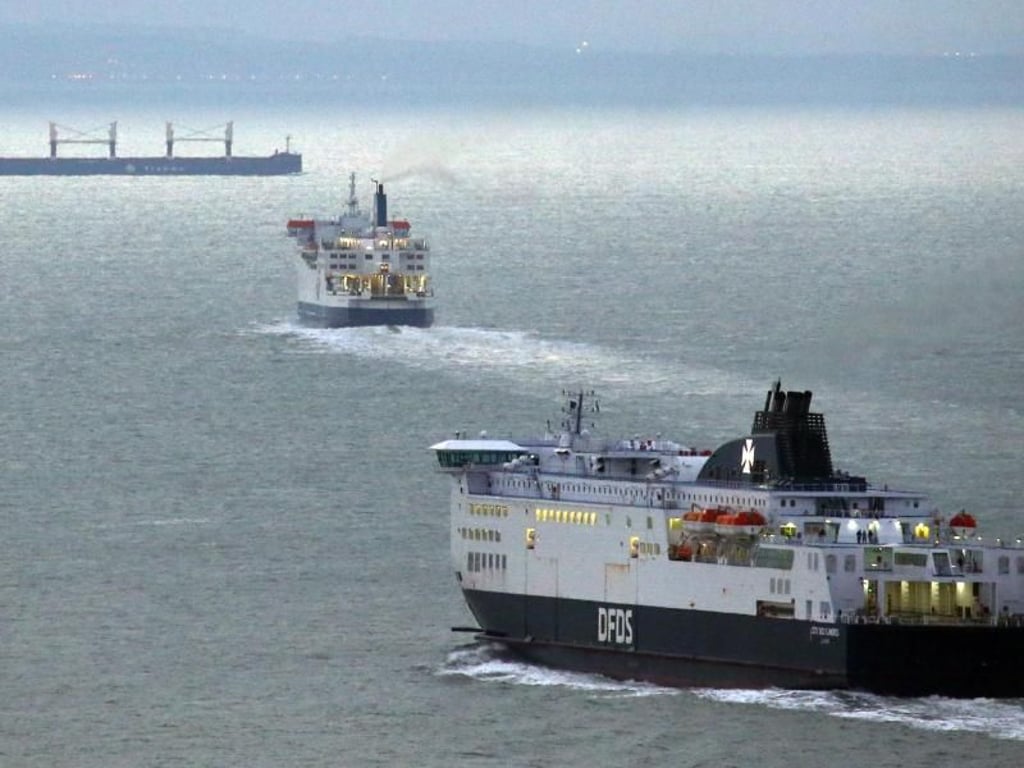 Fähren im Ärmelkanal: Die britische Regierung hat Verträge mit Reedereien abgeschlossen, um mögliche Engpässe nach dem Brexit mithilfe von gecharterten Fähren abzufedern. Foto: Gareth Fuller/PA Wire