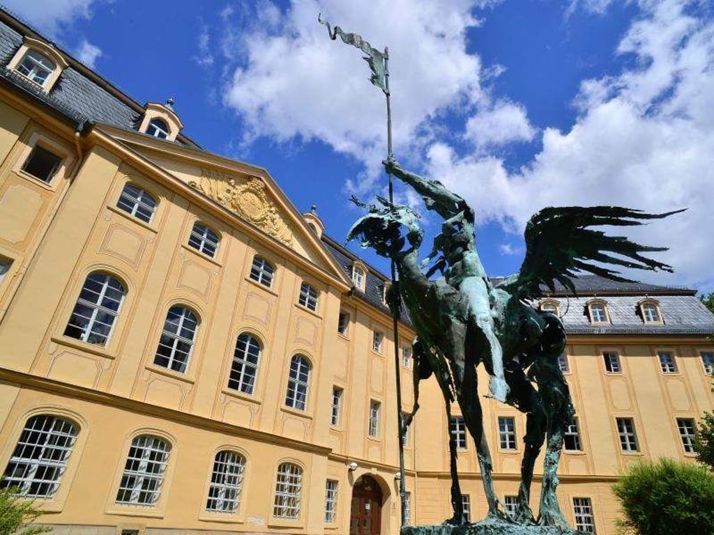 Der Amtssitz des Thüringer Rechnungshofs in Rudolstadt. Foto: Martin Schutt/Archiv