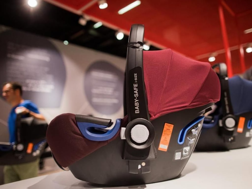 Der Babysitz "Baby-Safe i-Size" von britax Römer mit dem "i-Size-Standard", der besonders sicher sein soll. Foto: Rolf Vennenbernd