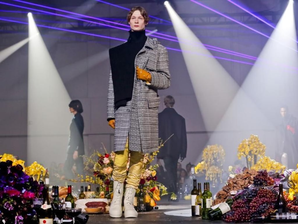 Kreation von Raf Simons auf der Fashion Week. Foto: Bebeto Matthews