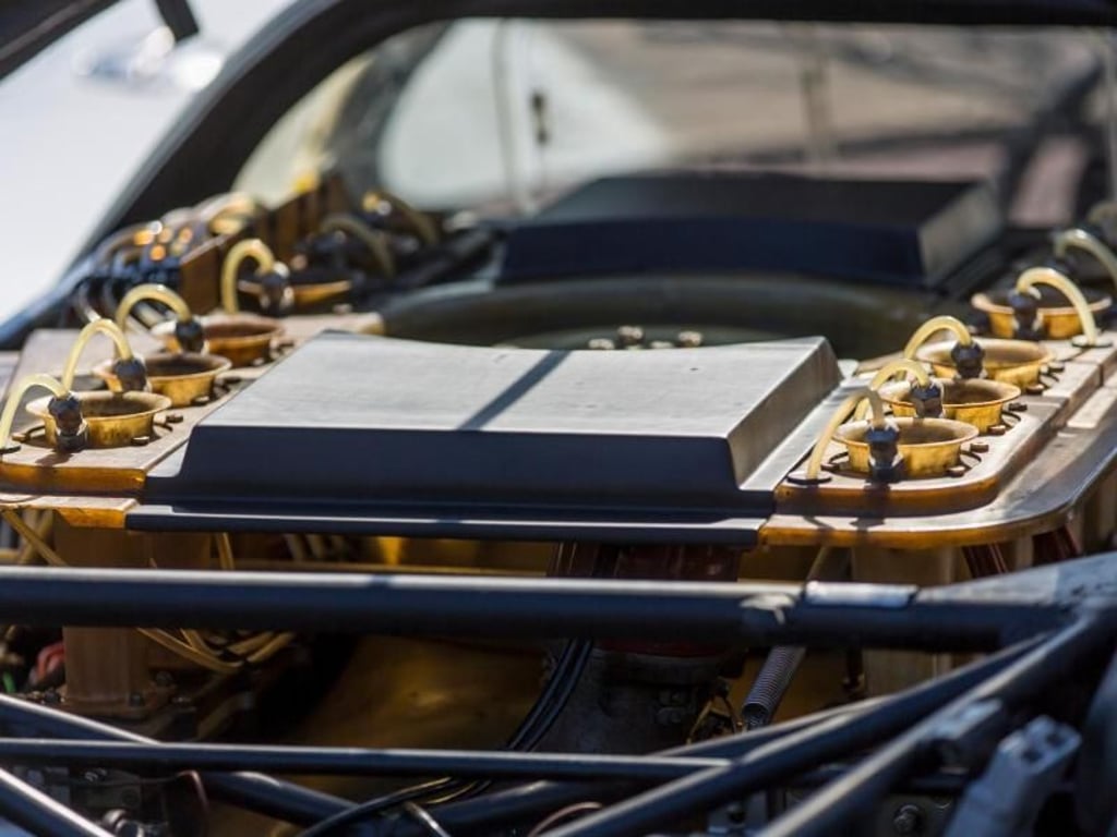 Herzstück: Seine Kraft schöpft der legendäre Rennwagen aus einem Motor mit zwölf Zylindern. Foto: Porsche AG