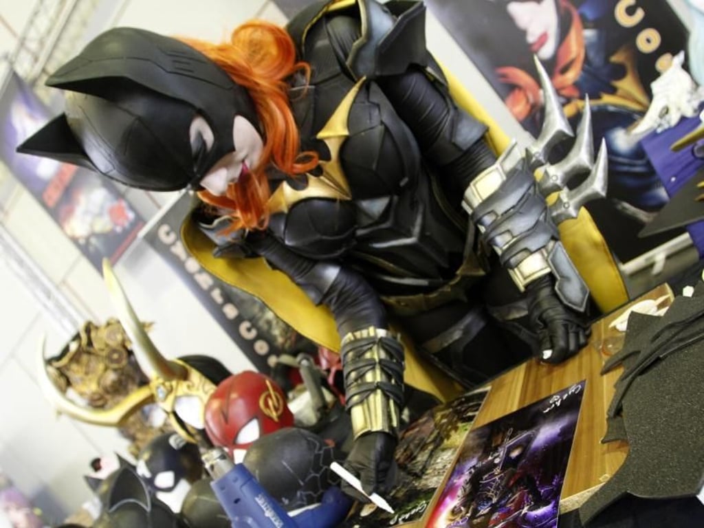 Da freut sich Batman: Catwoman ist auch da. Foto: Roland Weihrauch