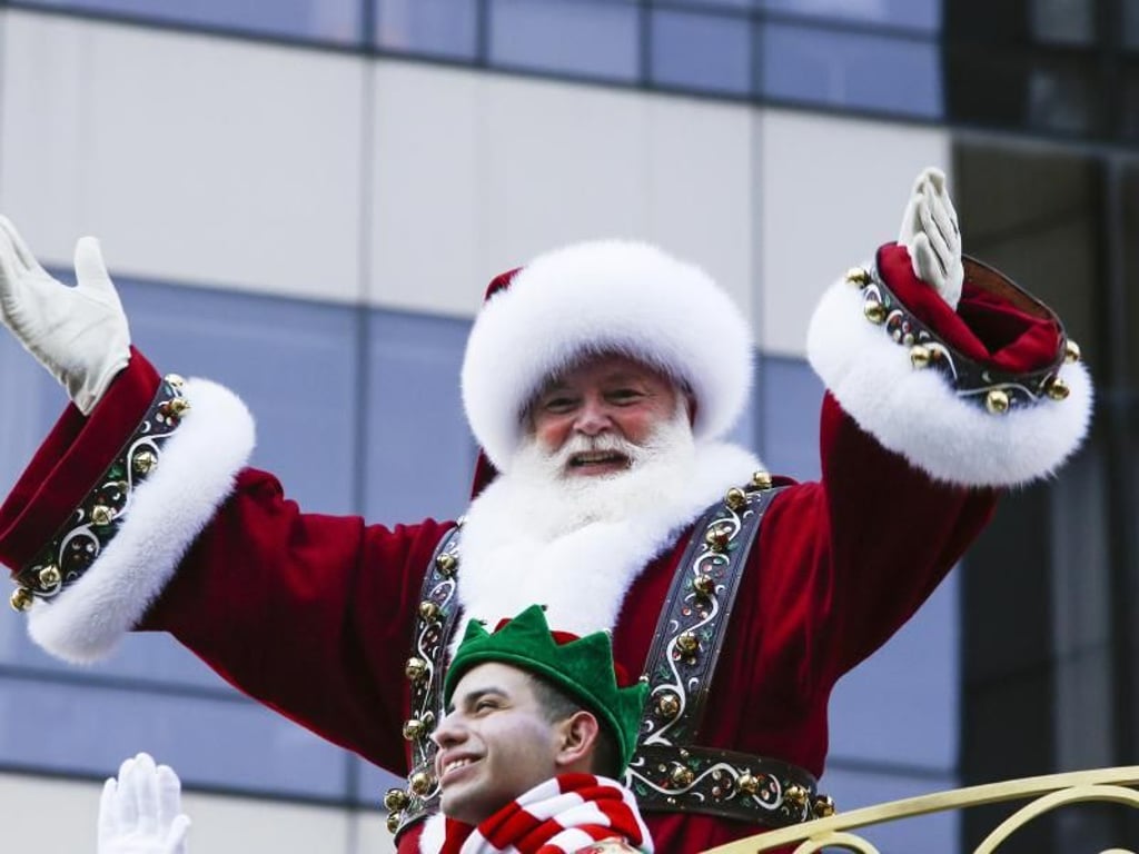 Der Weihnachtsmann ist da. Foto: Eduardo Munoz Alvarez/AP