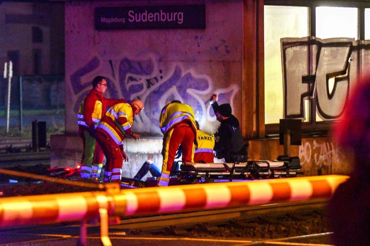 23-Jährige In Magdeburg Von Zug Erfasst