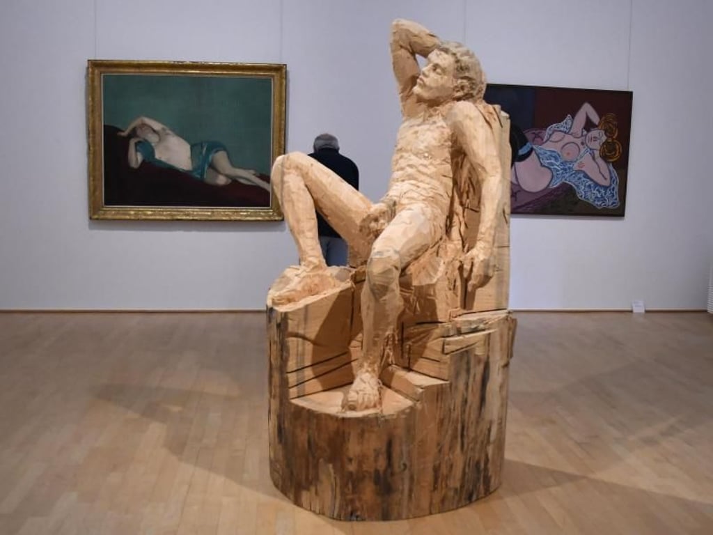 Entschlummert: Stephan Balkenhols «Satyr» aus dem Jahr 2014. Foto: Carmen Jaspersen