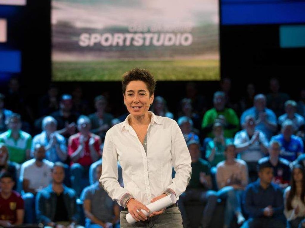 Erstmals führte Dunja Hayali am Samstag durch «Das aktuelle Sportstudio» im ZDF. Foto: Ralph Orlowski/ZDF
