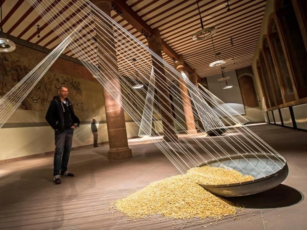 Johannes Pfeiffers Projekt «Abbondanza» im Karmeliterkloster in Frankfurt am Main. Foto: Alexander Heinl