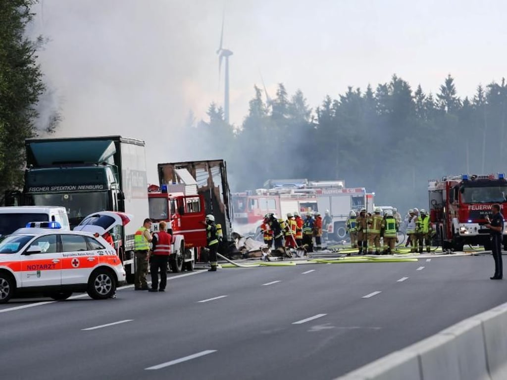 Großeinsatz auf der A9 bei Münchberg. Foto: News5/Fricke