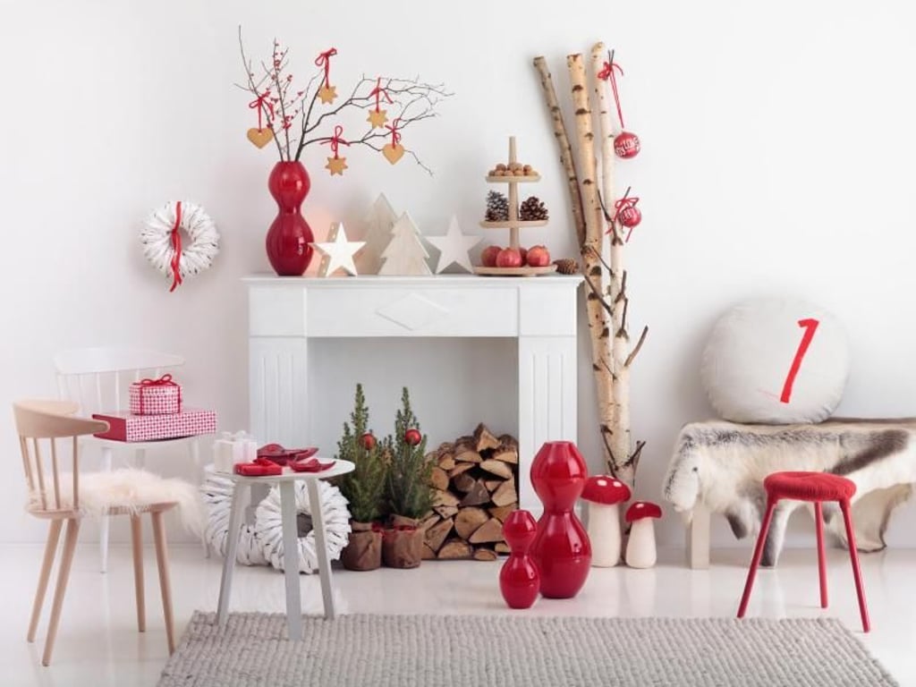 Rot bleibt eine klassische Farbe in der Weihnachts- und Adventsdekoration. Foto: Leonardo