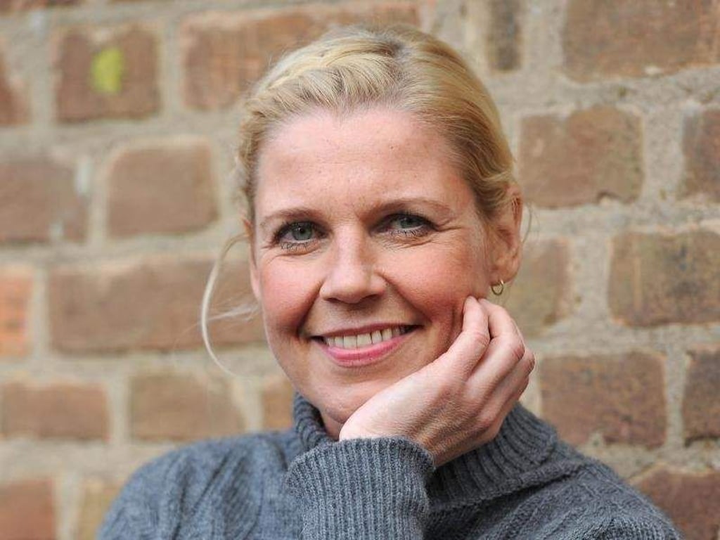Cordula Stratmann ist «Die Kuhflüsterin». Foto: Henning Kaiser