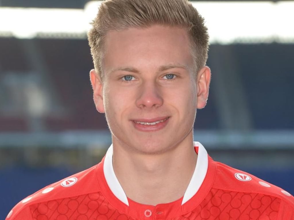 Niklas Feierabend, der am Donnerstag 19 Jahre alt geworden war, galt als eines der größten Talente bei Hannover 96. Foto: Peter Steffen