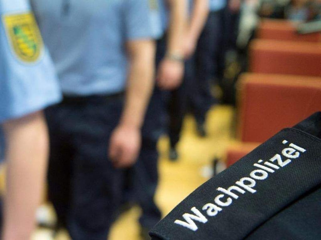 Neue Bewerbungsrunde für die Wachpolizei läuft. Foto: Sebastian Kahnert/Archiv