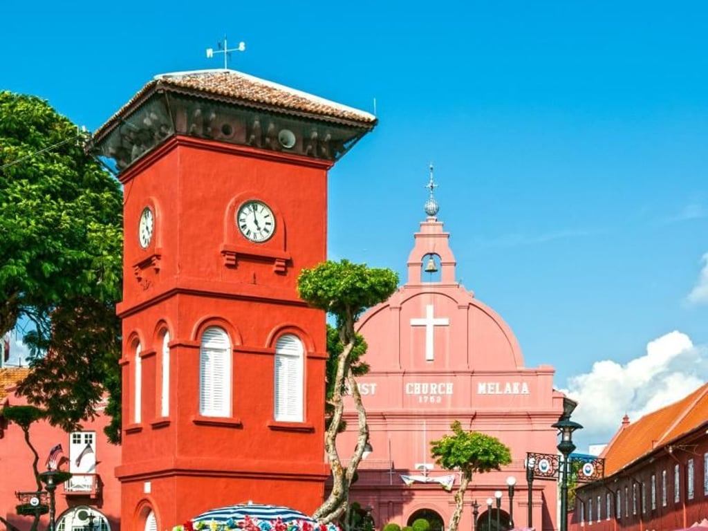 Das niederländische Stadthuys in Malakka sieht ein bisschen aus wie für einen putzigen Freizeitpark entworfen. Foto: Tourism Malaysia