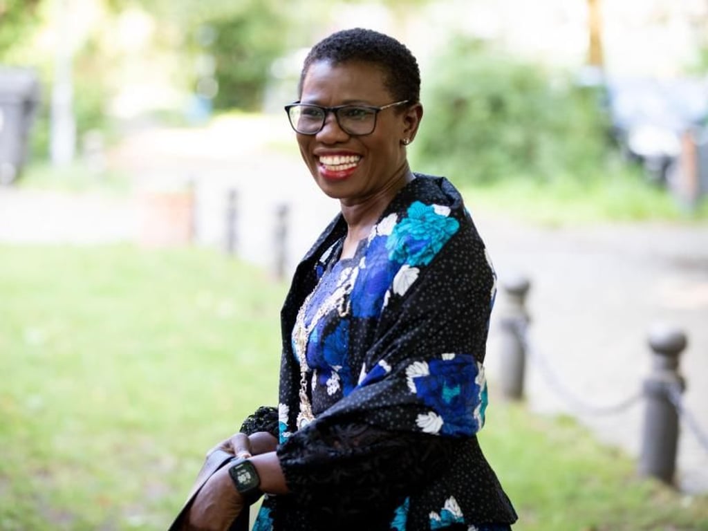 Die Bürgermeisterin von Freetown, Yvonne Aki-Sawyerr, ist zu Gast auf der Klausurtagung. Foto: Kay Nietfeld