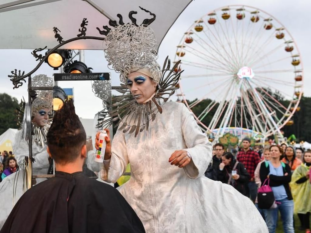 Für ein neues Styling ist immer Zeit. Foto: Jens Kalaene
