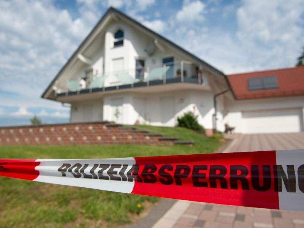 Haus des ermordeten Kasseler Regierungspräsidenten Walter Lübcke. Die Ermittlungen gehen weiter. Foto: Swen Pförtner