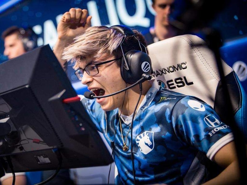 Russel «Twistzz» Van Dulken (19) vom Team Liquid auf der großen Bühne der IEM Sydney 2019. Foto: ESL/Helena Kristiansson