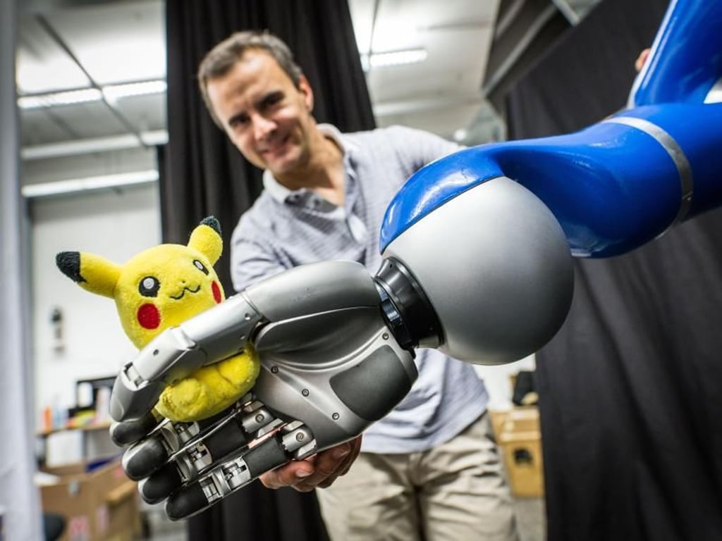 Einer von Peters wichtigsten Forschungsschwerpunkte ist die Entwicklung von neuen Methoden zum maschinellen Lernen in Autonomen Technischen Systemen und Robotern. Foto: Frank Rumpenhorst