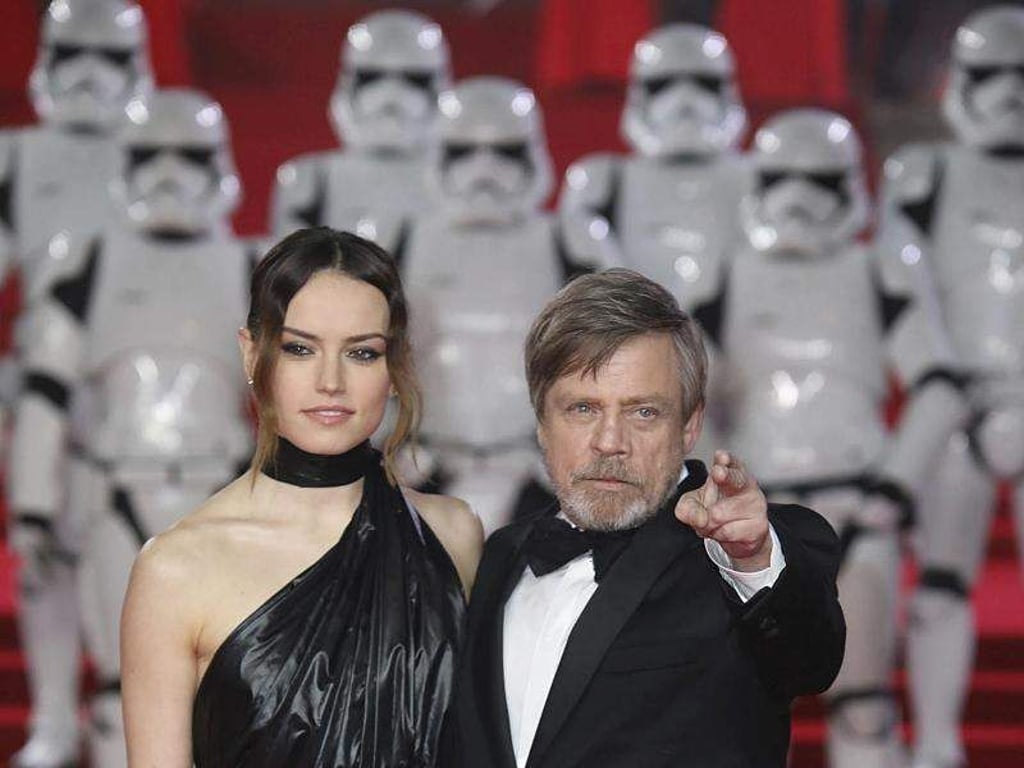 Daisy Ridley und Mark Hamill bei der Europa-Premiere von «Star Wars: Die letzten Jedi» in der Londoner Royal Albert Hall. Foto: Vianney Le Caer/Invision
