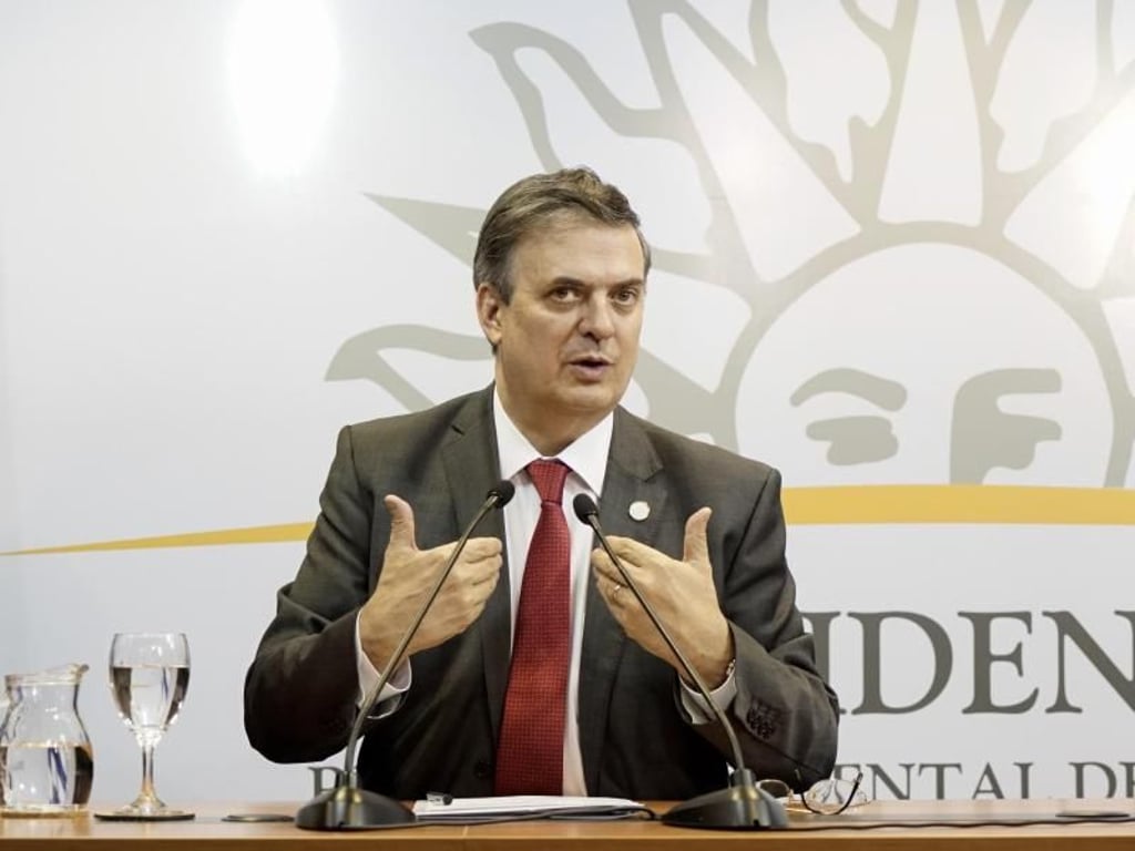 Mexikos Außenminister Marcelo Ebrard reist zu seinem amerikanischen Amtskollegen Mike Pompeo. Foto: Pablo Albarenga