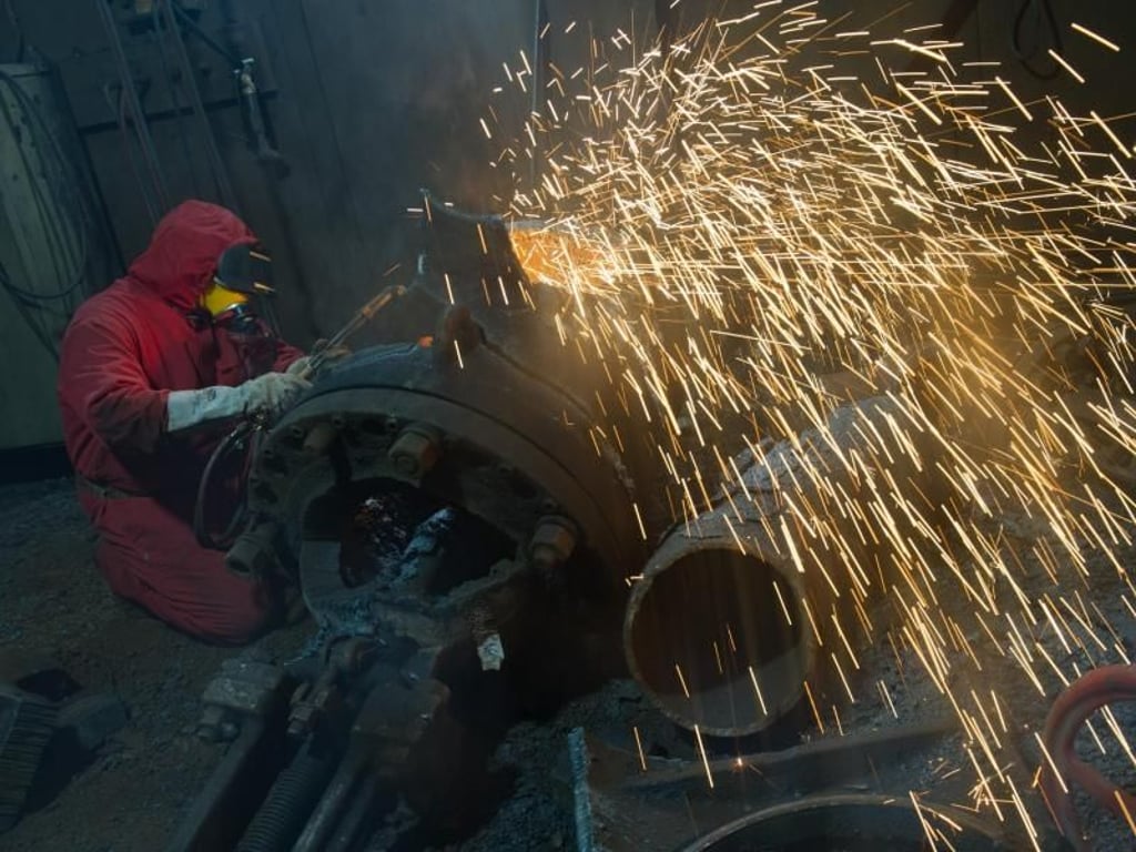 In Stücke zerlegt: Bauteile des früheren Atomkraftwerks "VEB Kernkraftwerk Bruno Leuschner" in der Dekontaminationswerkstatt. Foto: Stefan Sauer