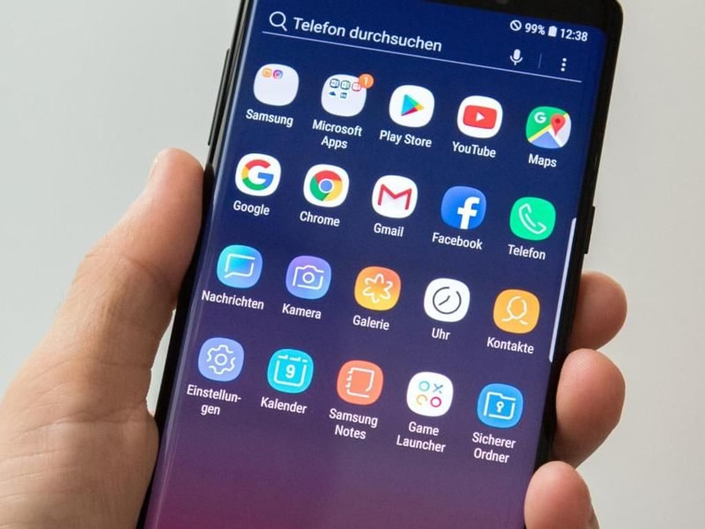 Auf dem Galaxy Note 9 kommt Googles Android mit Samsungs eigener Oberfläche zum Einsatz. Foto: Andrea Warnecke/dpa-tmn