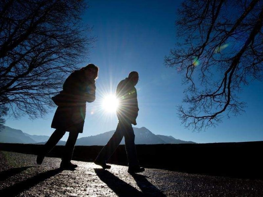 Raus an die frische Luft und ans Tageslicht! Nur so lässt sich das Stimmungstief im Winter vertreiben. Foto: Lukas Barth