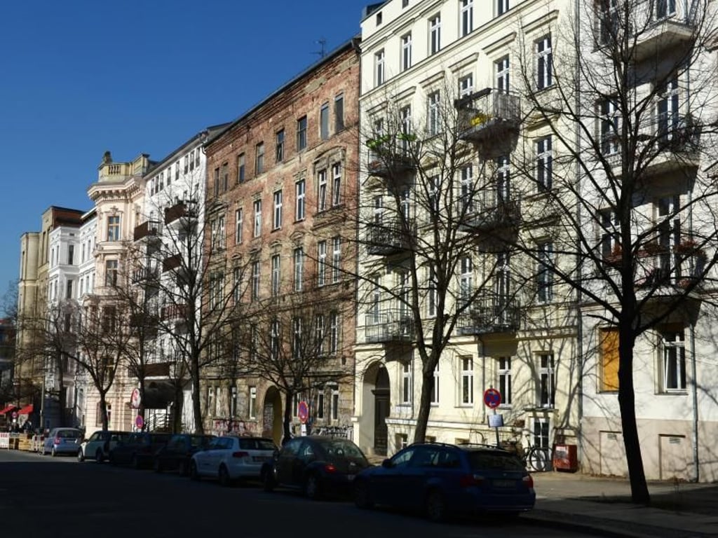 Hier wollen alle wohnen: Das inzwischen durchsanierte Szeneviertel Prenzlauer Berg in Berlin. Foto: Jens Kalaene