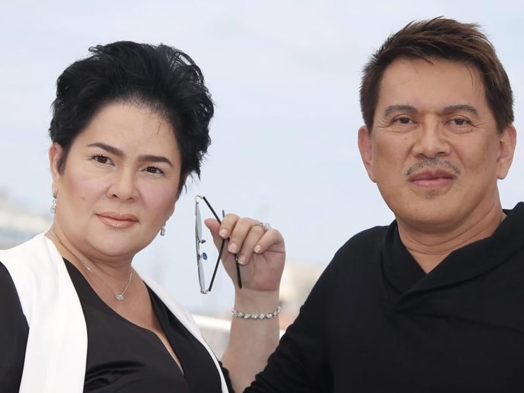 Regisseur Brillante Mendoza (r) und seine Hauptdarstellerin Jaclyn Jose in Cannes. Foto: Guillaume Horcajuelo
