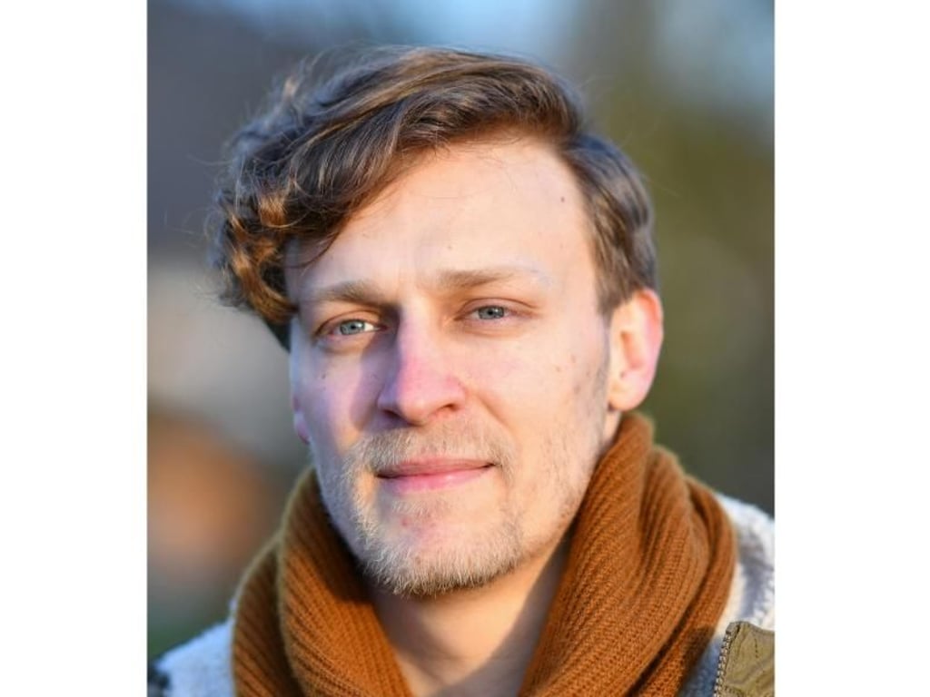Simon Luczak ist Gründer der Plattform Dogsharing-Deutschland.de. Foto: Uwe Anspach