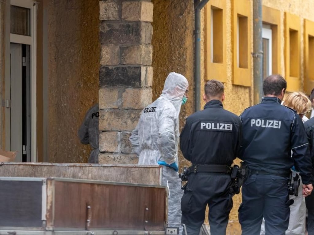 Die Ermittlungen zu dem Familiendrama stehen noch am Anfang. Foto: Robert Michael
